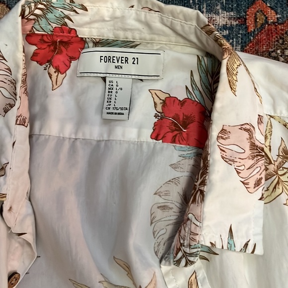 Floral button up - Picture 2 of 3
